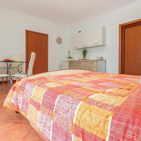 Gorgeous Apartment In Fazana With Wifi Exterior foto