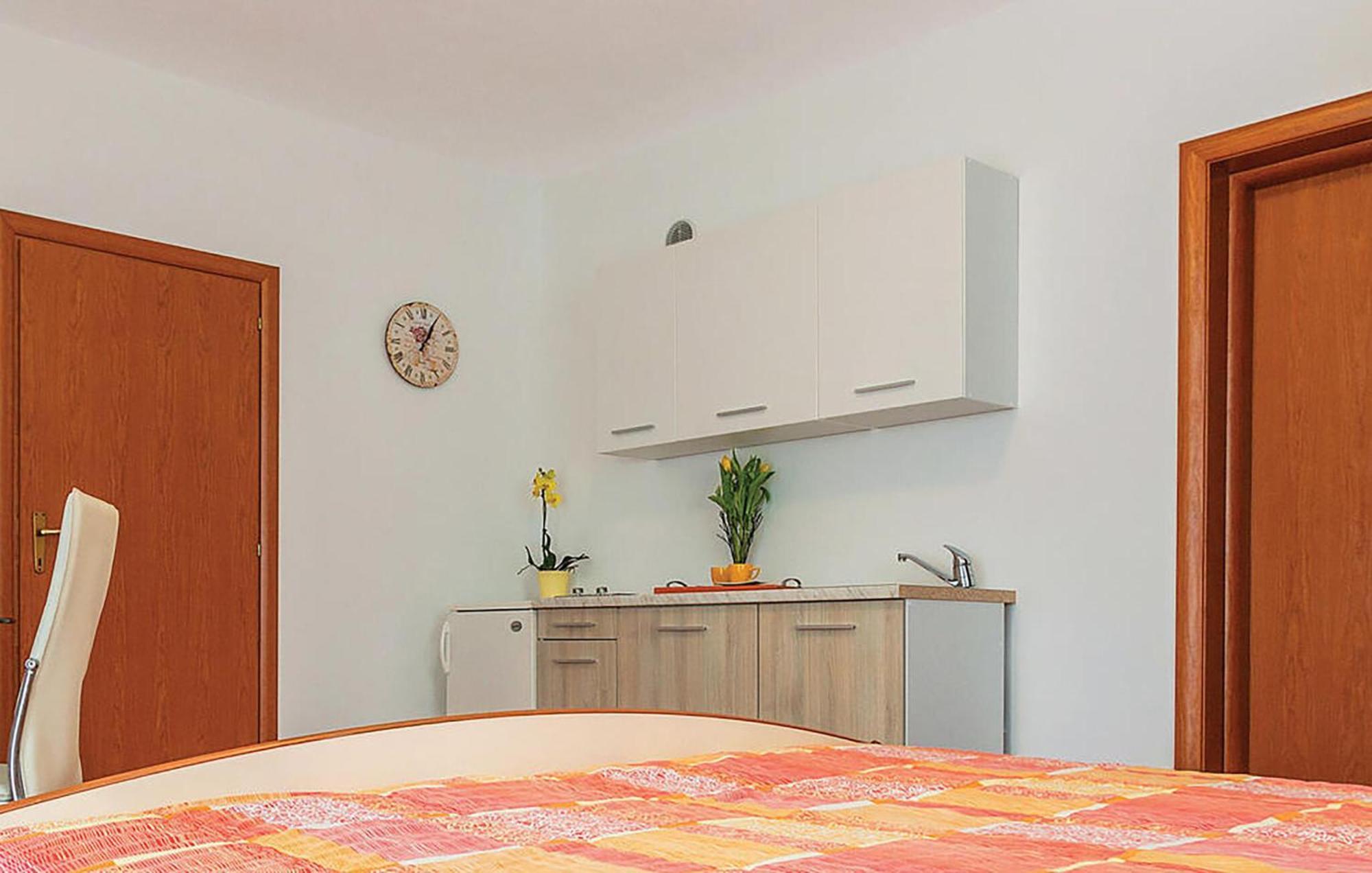 Gorgeous Apartment In Fazana With Wifi Exterior foto