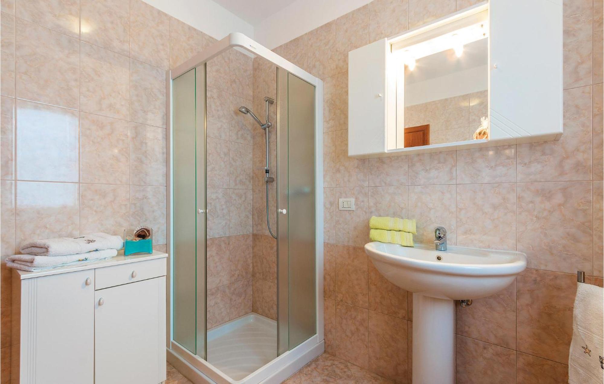 Gorgeous Apartment In Fazana With Wifi Exterior foto